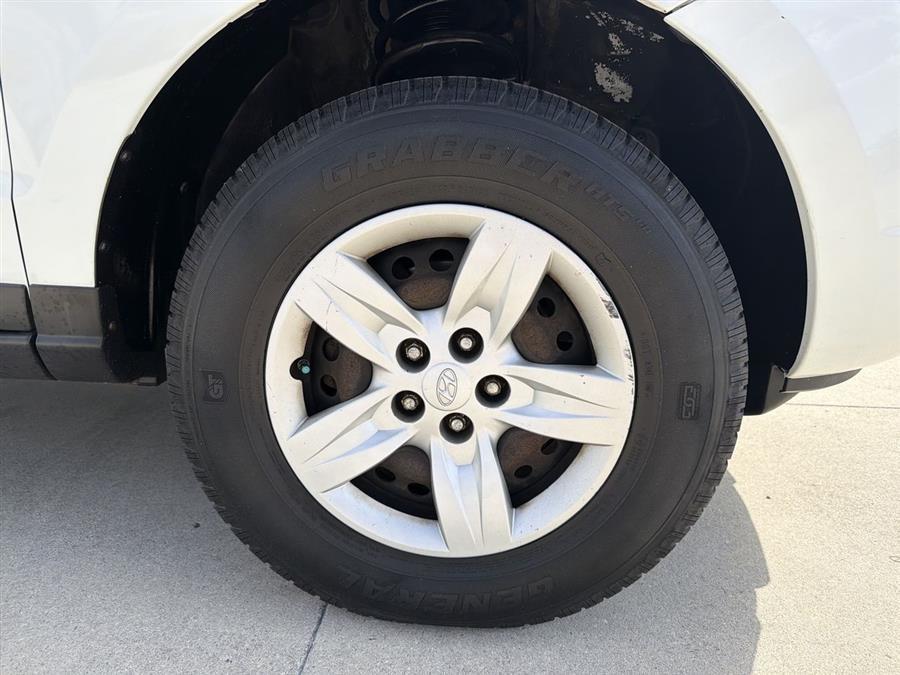 used 2009 Hyundai Santa Fe car, priced at $7,450