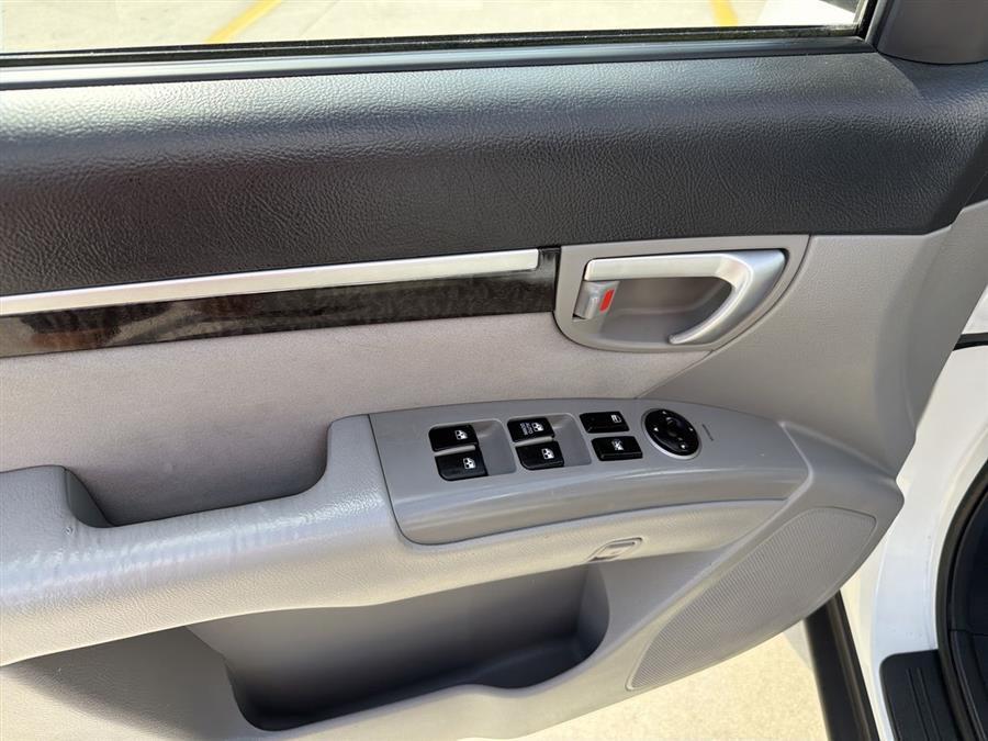 used 2009 Hyundai Santa Fe car, priced at $7,450