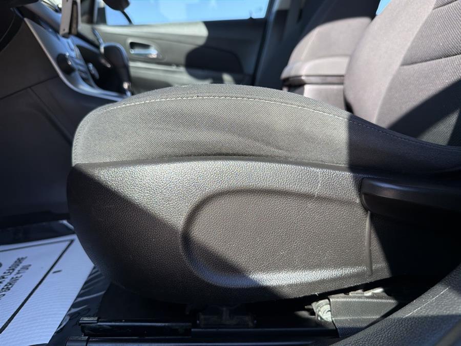 used 2015 Chevrolet Cruze car, priced at $7,999