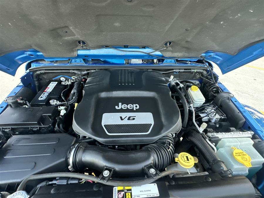 used 2015 Jeep Wrangler Unlimited car, priced at $21,388