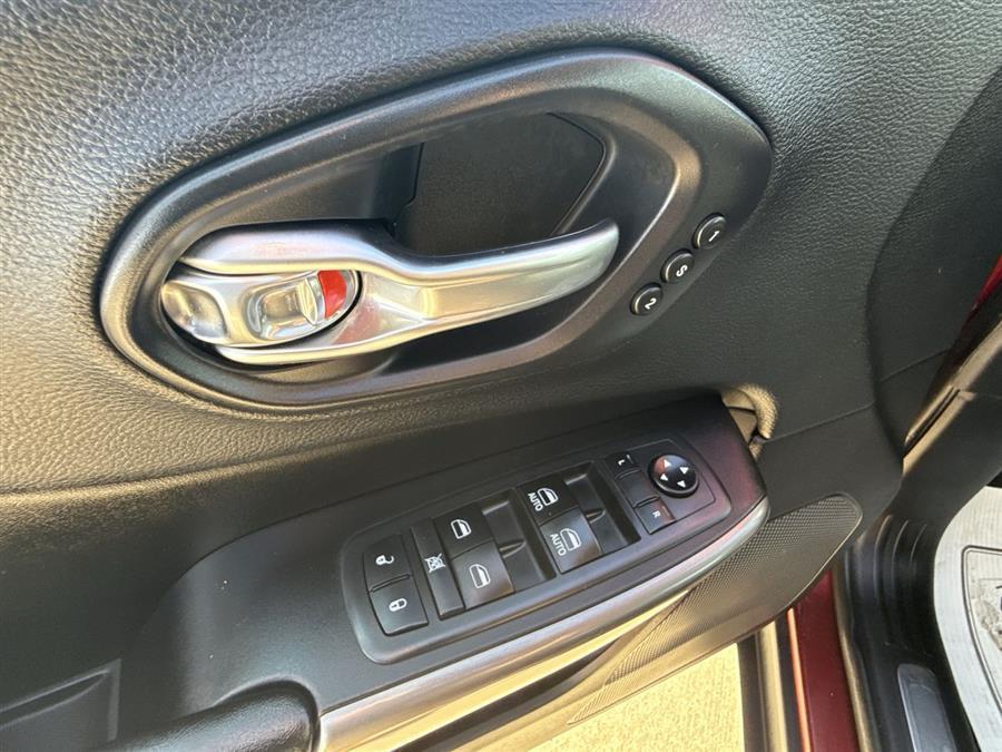 used 2019 Jeep Cherokee car, priced at $15,988