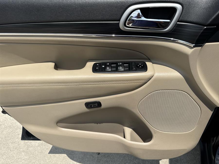 used 2020 Jeep Grand Cherokee car, priced at $21,447