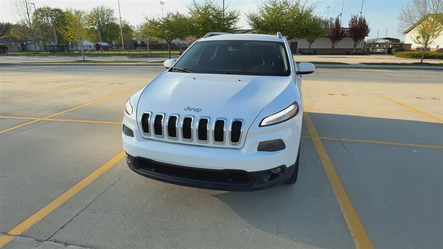 used 2015 Jeep Cherokee car, priced at $10,400