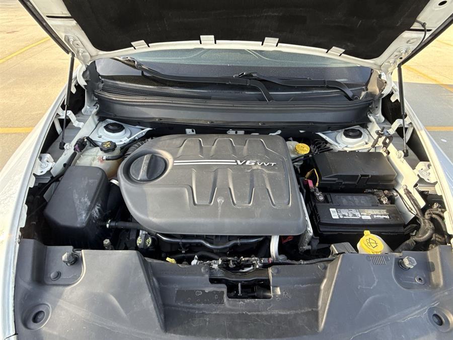used 2015 Jeep Cherokee car, priced at $10,400