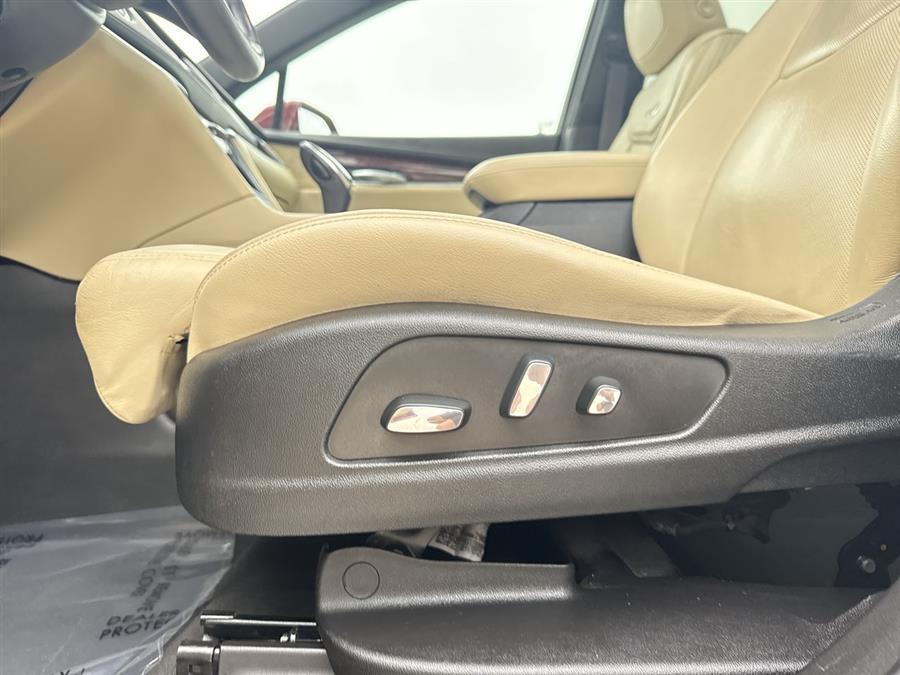 used 2017 Cadillac XT5 car, priced at $15,999