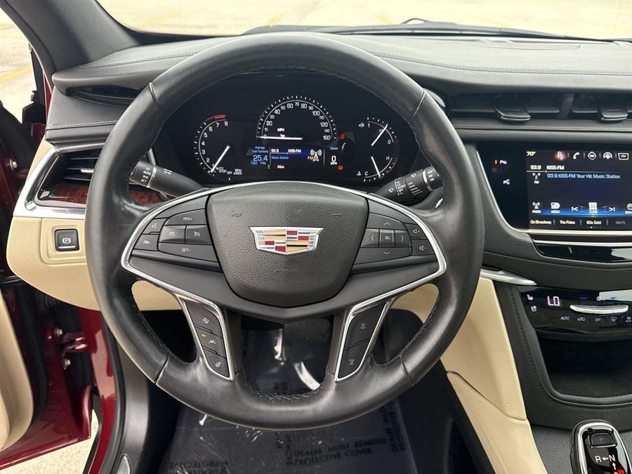 used 2017 Cadillac XT5 car, priced at $15,999