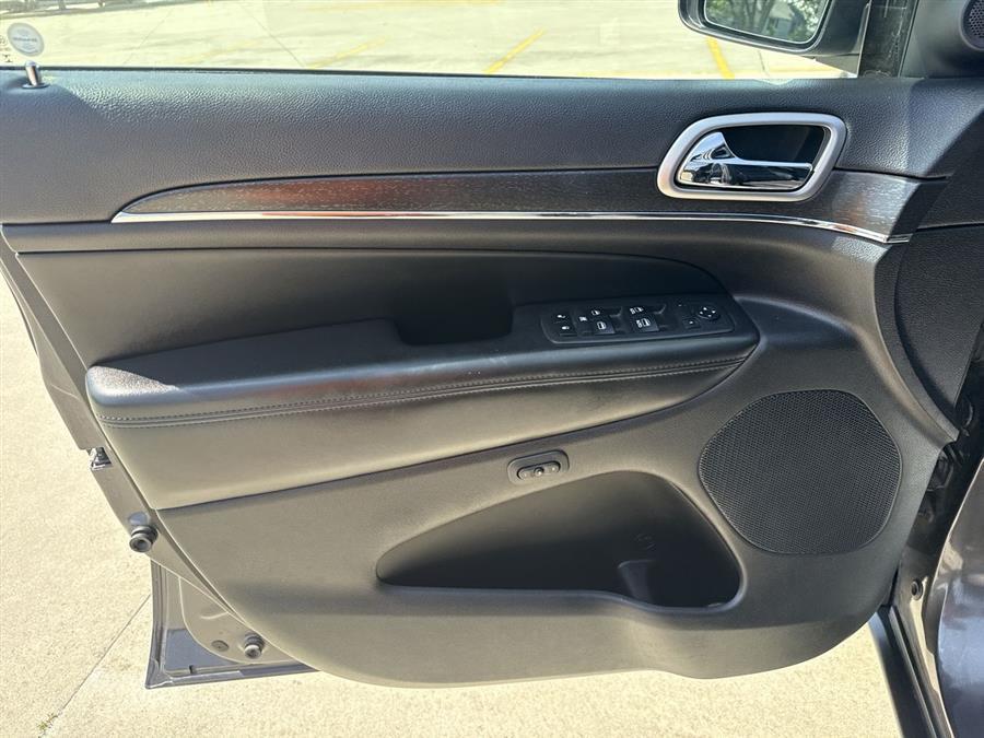 used 2018 Jeep Grand Cherokee car, priced at $17,850