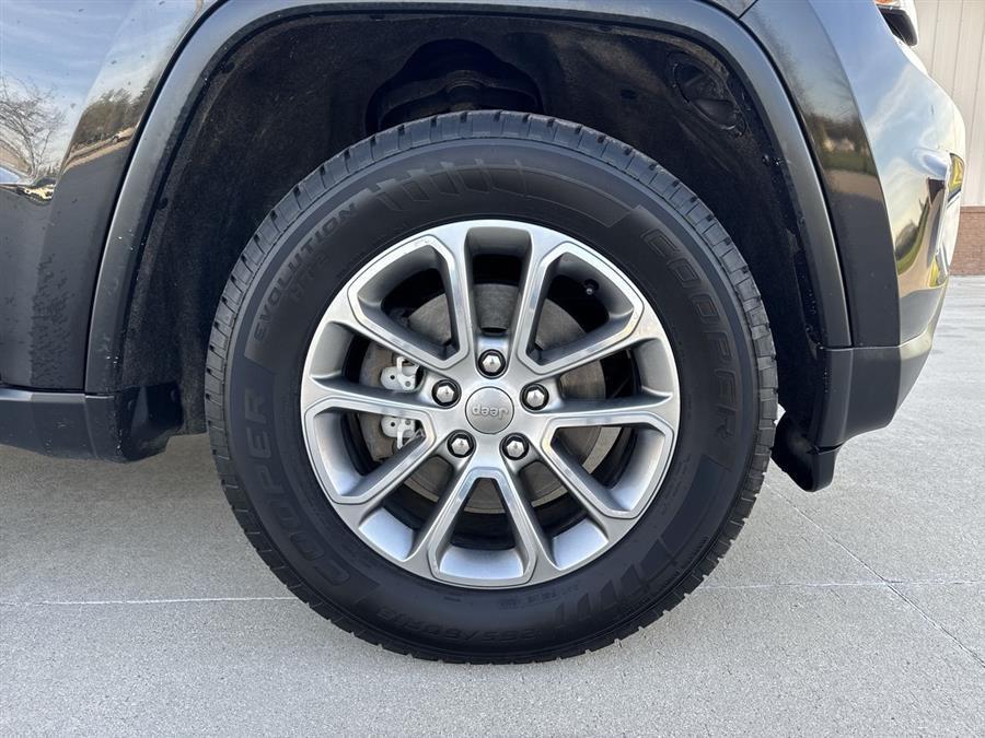 used 2015 Jeep Grand Cherokee car, priced at $14,314
