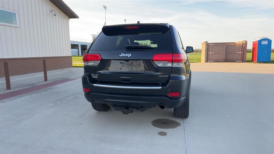 used 2015 Jeep Grand Cherokee car, priced at $14,314