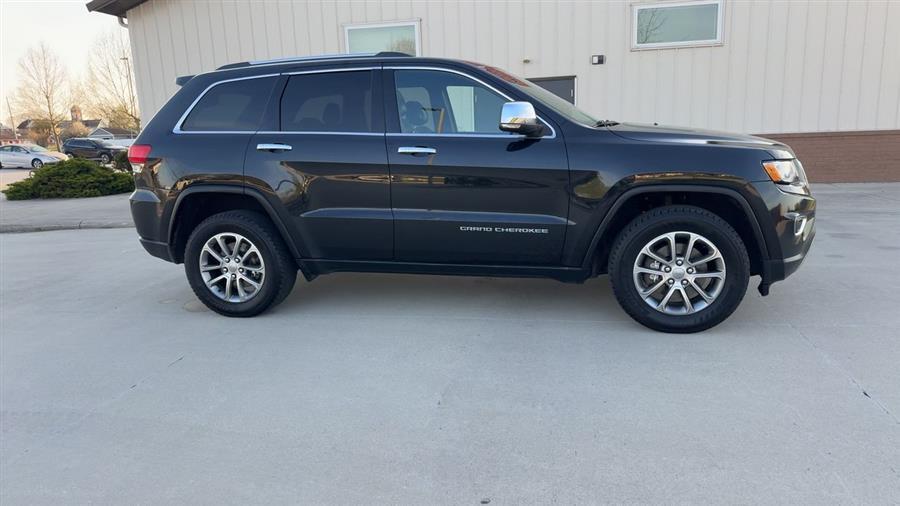 used 2015 Jeep Grand Cherokee car, priced at $14,314
