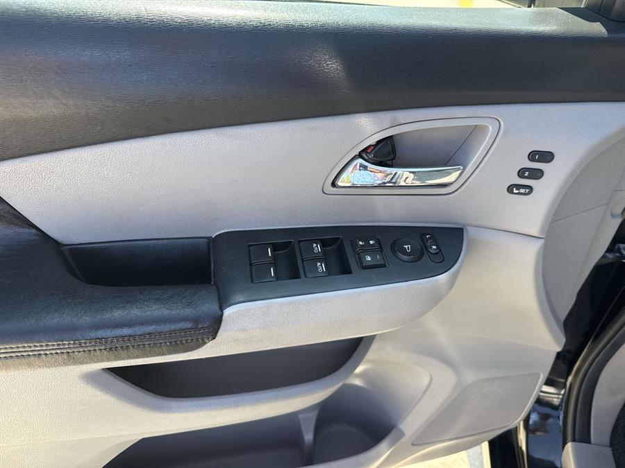 used 2014 Honda Odyssey car, priced at $13,999