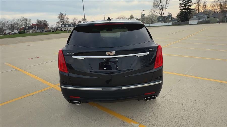 used 2019 Cadillac XT5 car, priced at $18,500