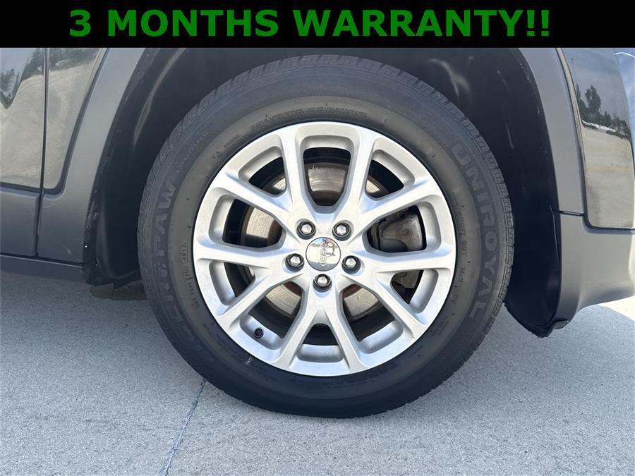 used 2015 Jeep Cherokee car, priced at $8,995