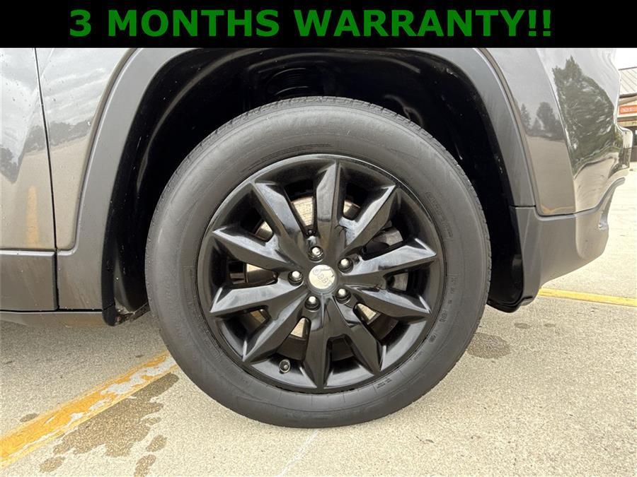 used 2016 Jeep Cherokee car, priced at $10,500
