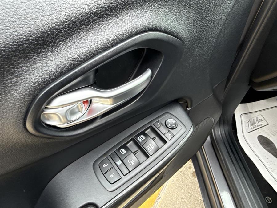 used 2016 Jeep Cherokee car, priced at $11,200