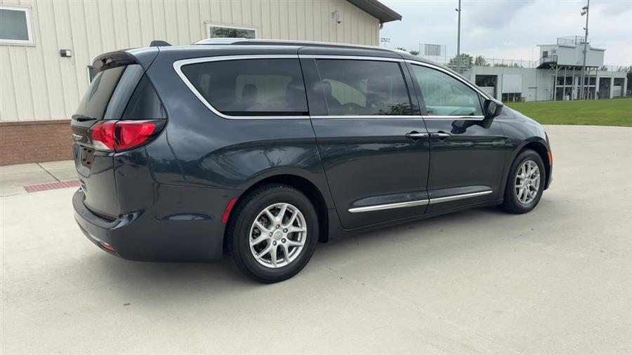used 2020 Chrysler Pacifica car, priced at $17,195