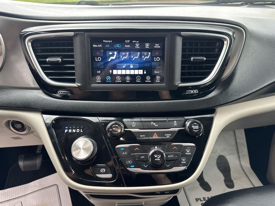 used 2020 Chrysler Pacifica car, priced at $17,195