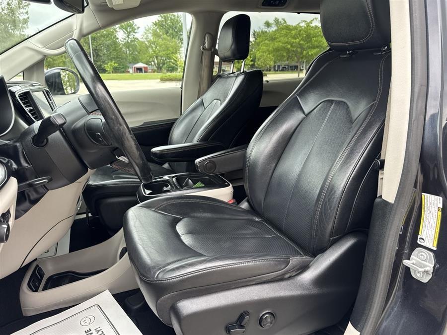 used 2020 Chrysler Pacifica car, priced at $17,195