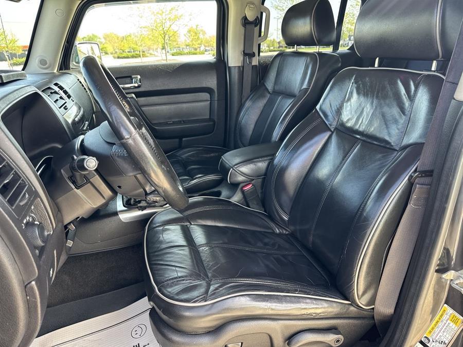 used 2006 Hummer H3 car, priced at $8,400