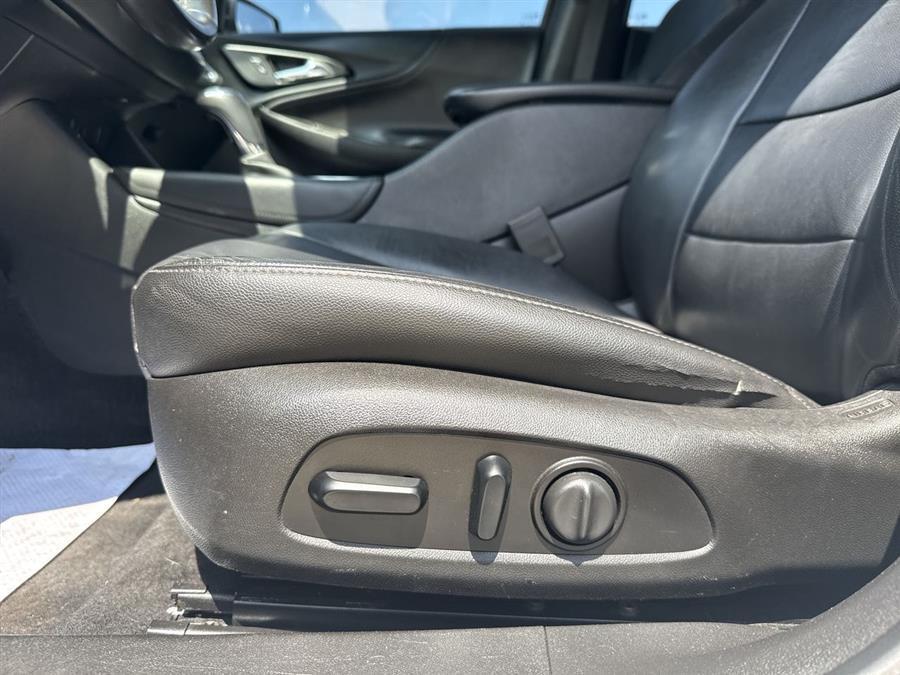 used 2018 Chevrolet Malibu car, priced at $12,800