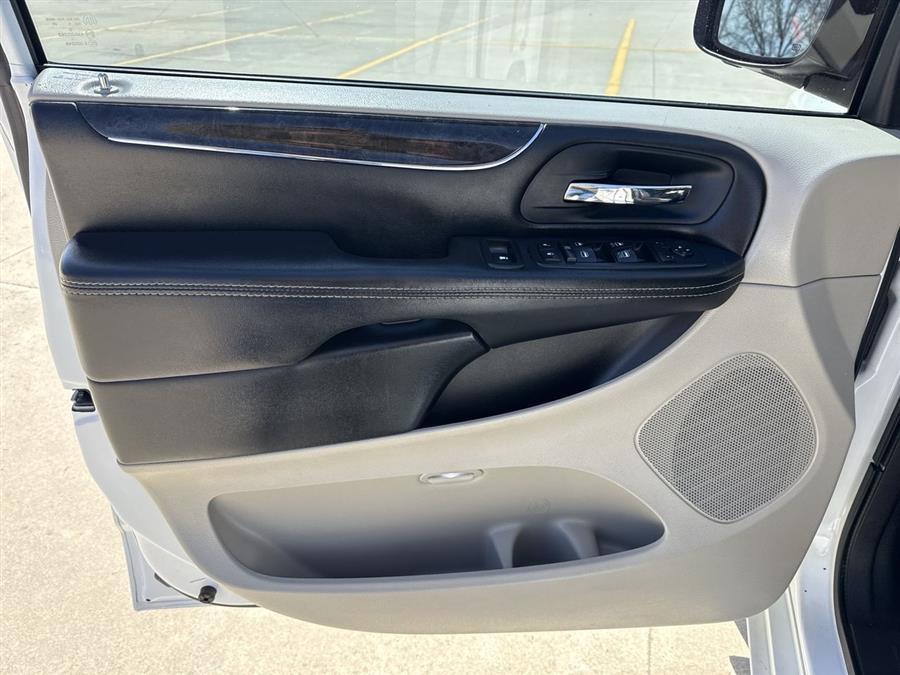 used 2014 Chrysler Town & Country car, priced at $9,999