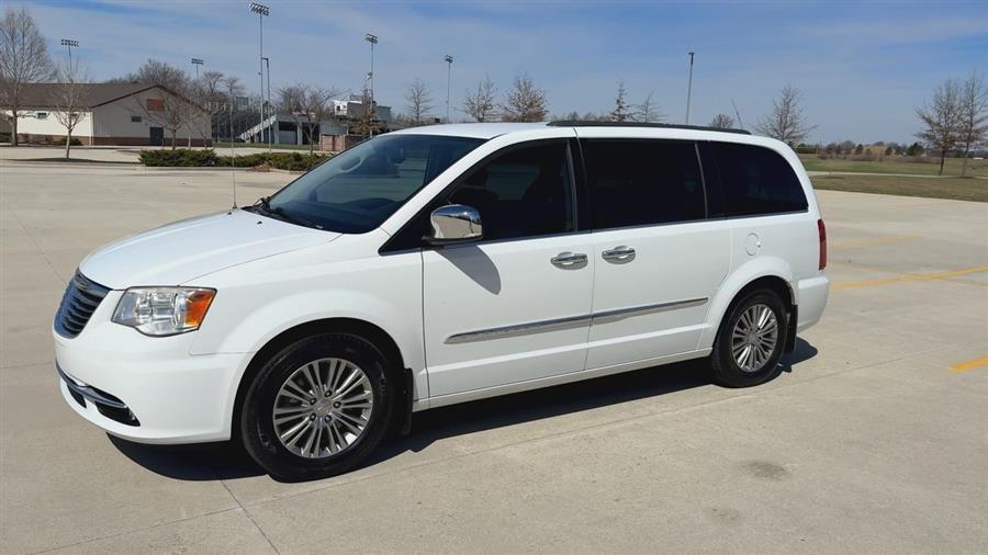 used 2014 Chrysler Town & Country car, priced at $9,999