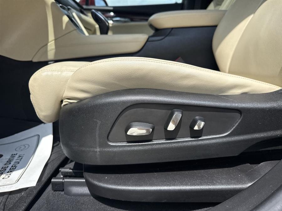 used 2017 Cadillac XT5 car, priced at $16,999