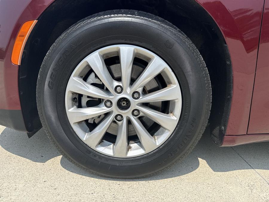 used 2017 Chrysler Pacifica car, priced at $11,999