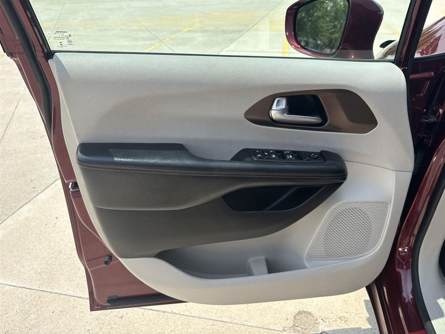 used 2017 Chrysler Pacifica car, priced at $11,999
