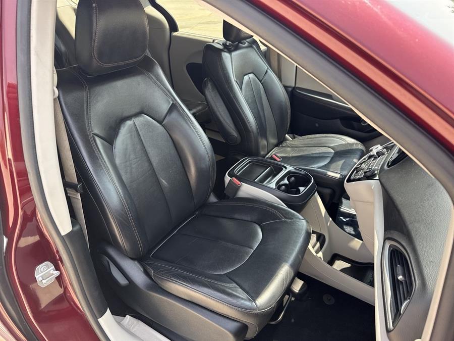 used 2017 Chrysler Pacifica car, priced at $11,999