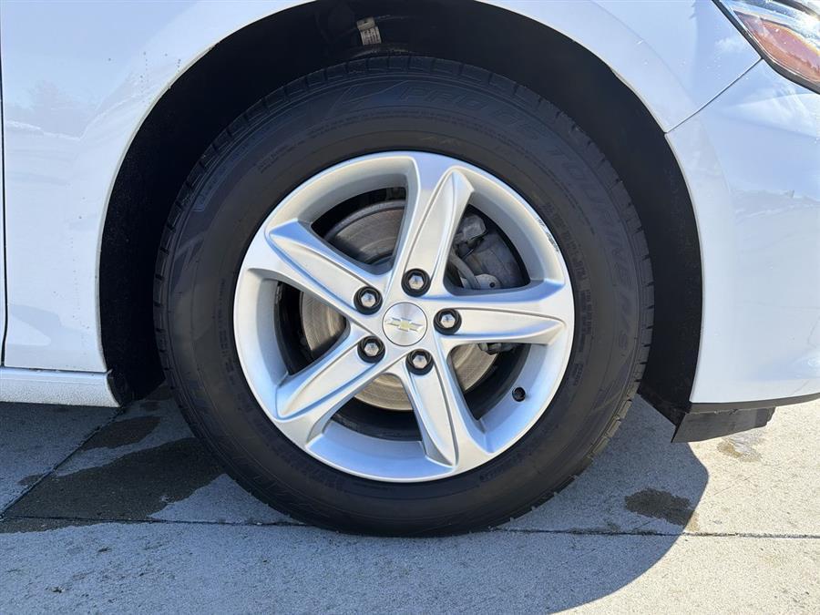 used 2019 Chevrolet Malibu car, priced at $14,400