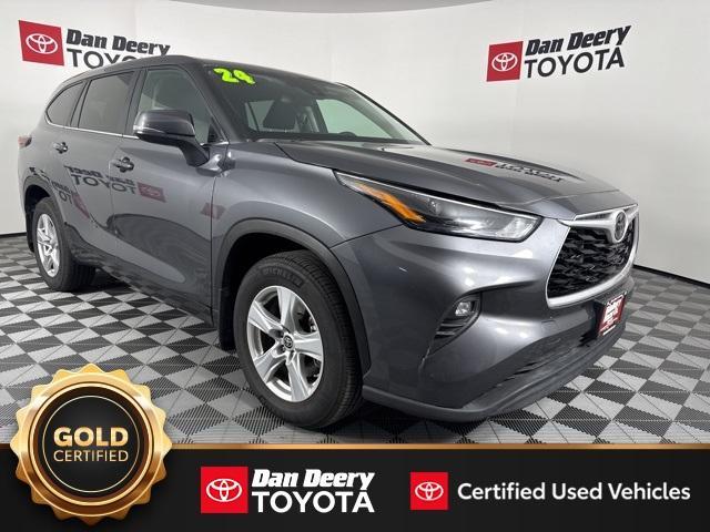 used 2024 Toyota Highlander car, priced at $38,608