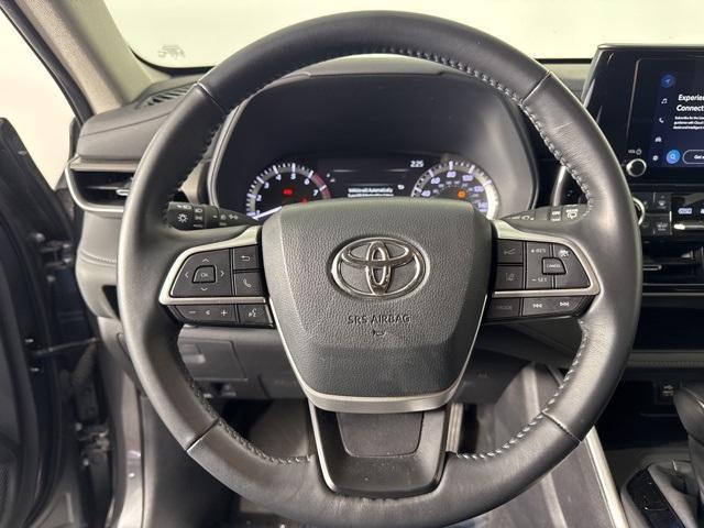 used 2024 Toyota Highlander car, priced at $38,608