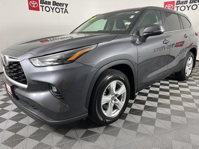used 2024 Toyota Highlander car, priced at $39,616