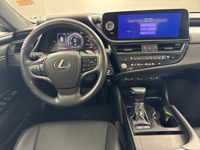 used 2023 Lexus ES 300h car, priced at $32,000