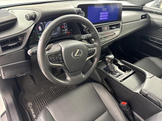 used 2023 Lexus ES 300h car, priced at $32,000