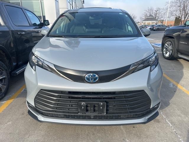 used 2022 Toyota Sienna car, priced at $46,100