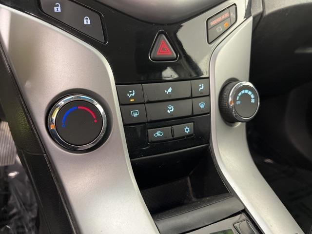 used 2013 Chevrolet Cruze car, priced at $1,200