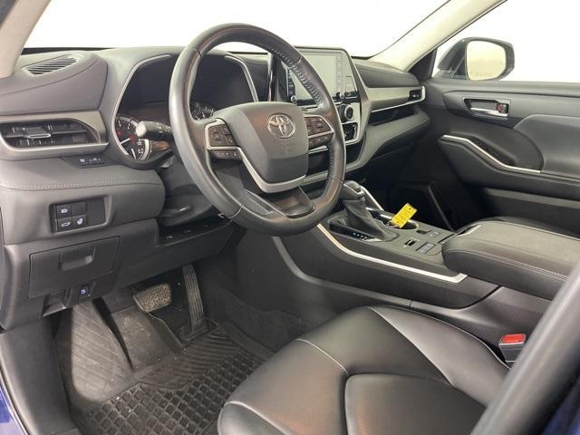 used 2022 Toyota Highlander car, priced at $41,225