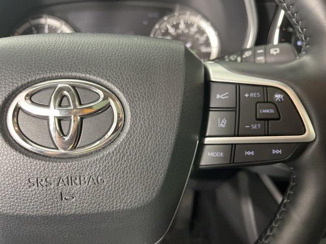 used 2022 Toyota Highlander car, priced at $41,225