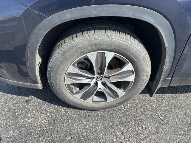 used 2022 Toyota Highlander car