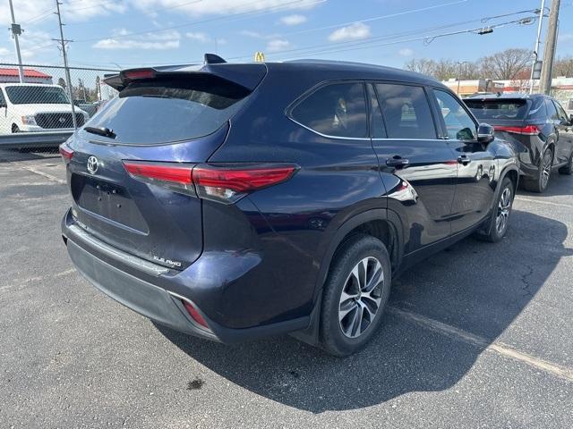 used 2022 Toyota Highlander car