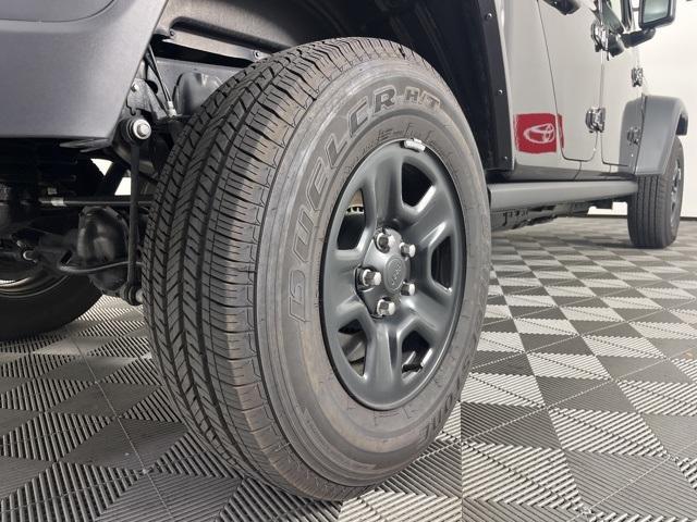 used 2024 Jeep Gladiator car, priced at $38,469