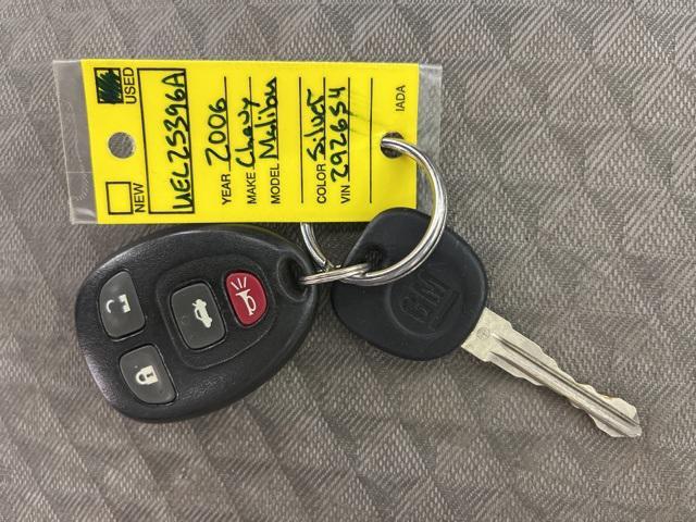 used 2006 Chevrolet Malibu car, priced at $900