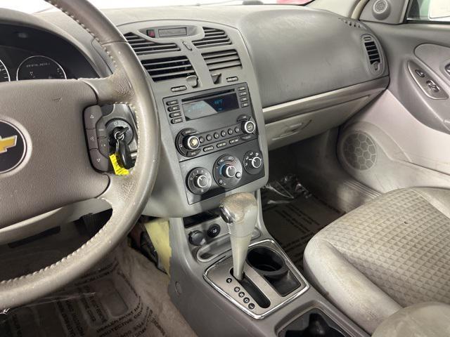 used 2006 Chevrolet Malibu car, priced at $900