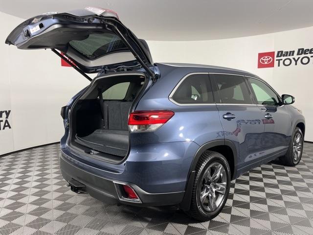 used 2018 Toyota Highlander car, priced at $26,500
