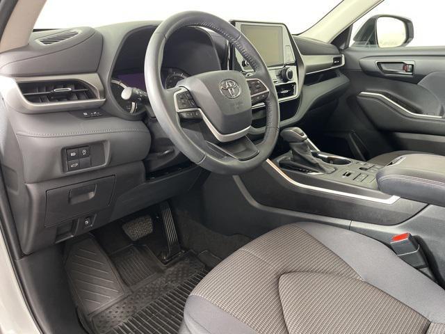 used 2023 Toyota Highlander car, priced at $33,725