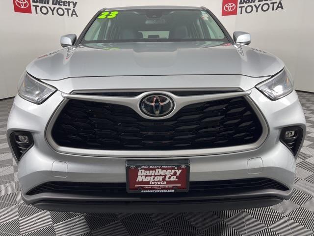 used 2023 Toyota Highlander car, priced at $33,725