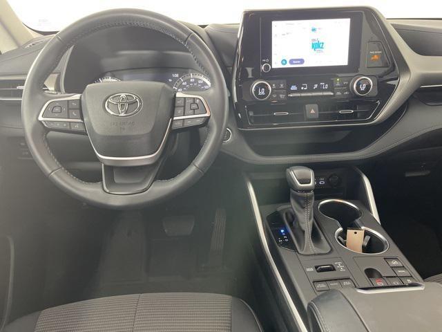 used 2023 Toyota Highlander car, priced at $33,725