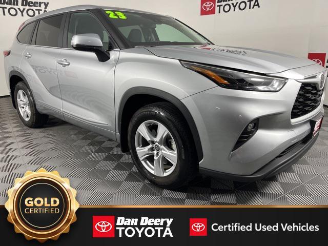 used 2023 Toyota Highlander car, priced at $35,397